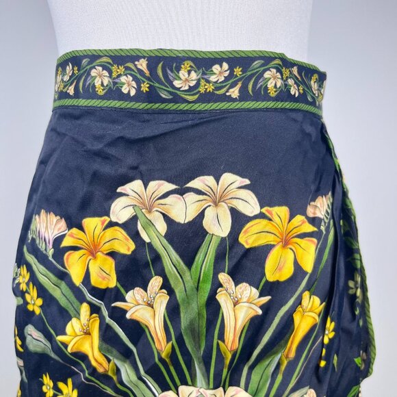 NWOT Farm Rio Flowers Arch Wrap Front Floral Flowers Mini Skirt Size S - Picture 3 of 13